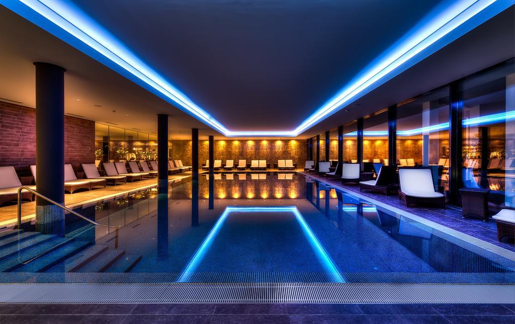 Small Luxury Hotel Wellnesshotel Golfpanorama Lipperswil Exterior photo