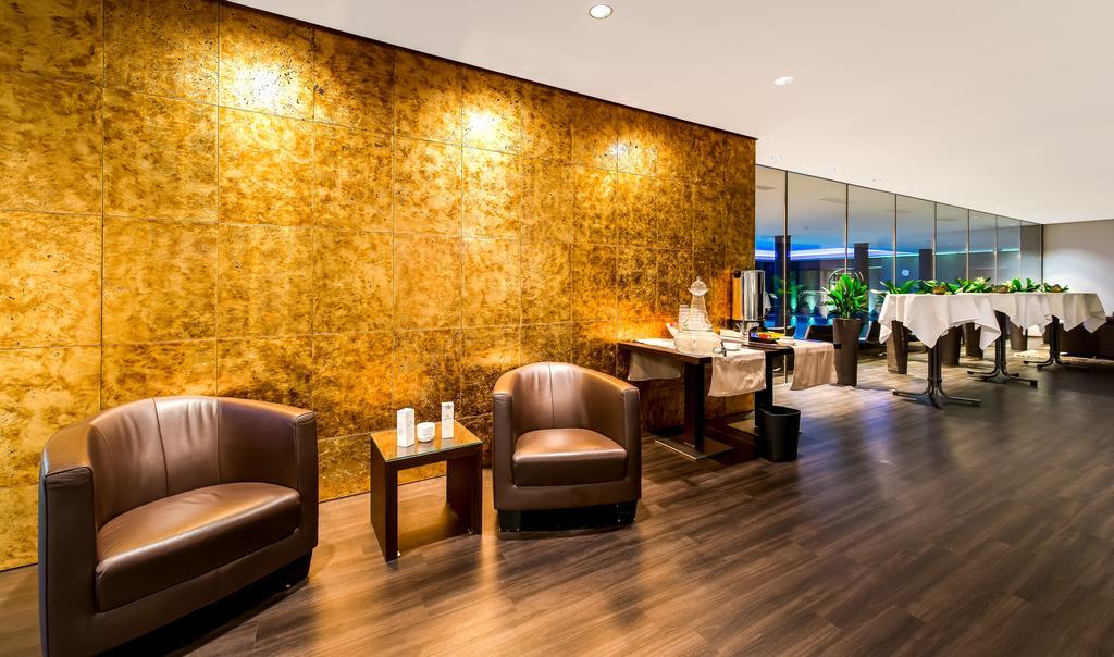 Small Luxury Hotel Wellnesshotel Golfpanorama Lipperswil Exterior photo