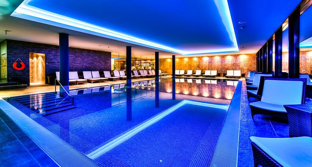 Small Luxury Hotel Wellnesshotel Golfpanorama Lipperswil Exterior photo