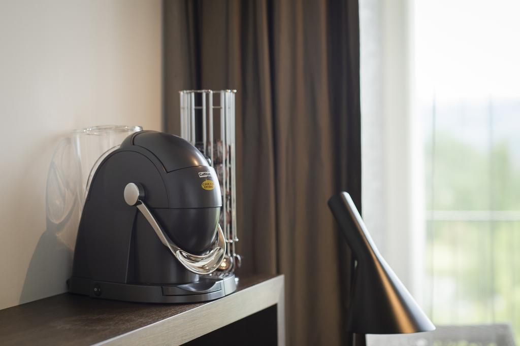 Small Luxury Hotel Wellnesshotel Golfpanorama Lipperswil Room photo