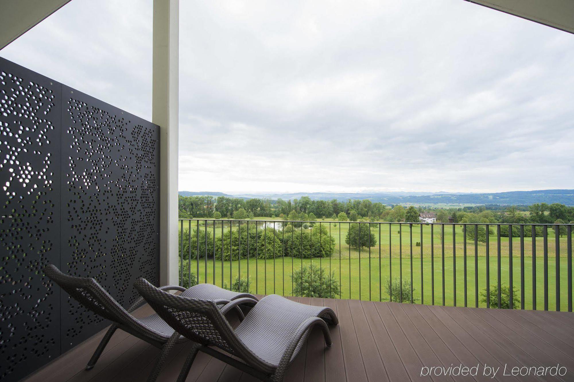 Small Luxury Hotel Wellnesshotel Golfpanorama Lipperswil Exterior photo